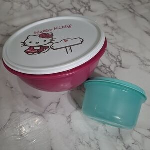 Hello Kitty Tupperware Set